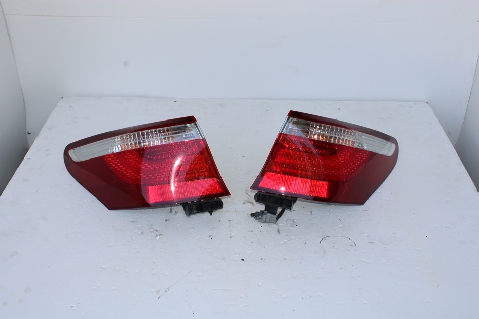 JDM 2007-2009 LEXUS LS460 LEFT AND RIGHT OUTER TAIL LIGHTS