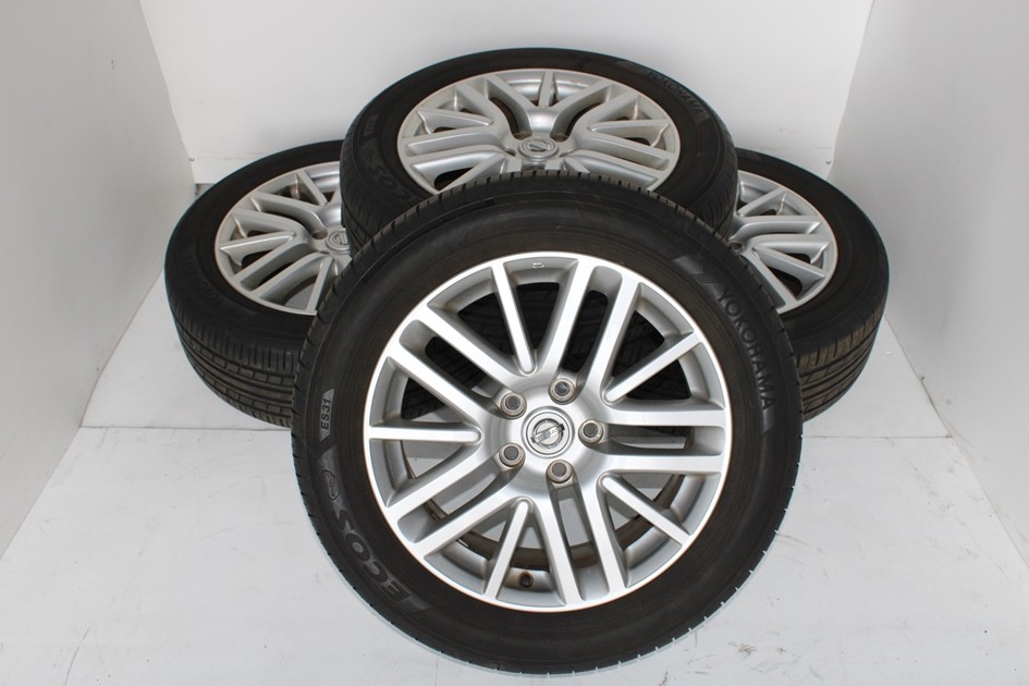 17" NISSAN FUGA Y50 5X114.3 OEM WHEELS 5 LUG ( 49 )